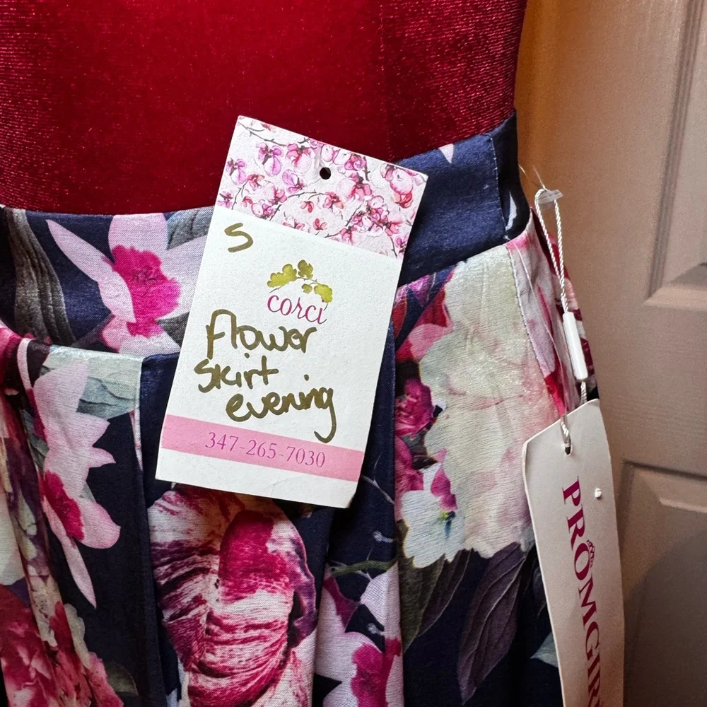 Floral Midi Skirt with Pink and Navy Design - Picture 7 of 12